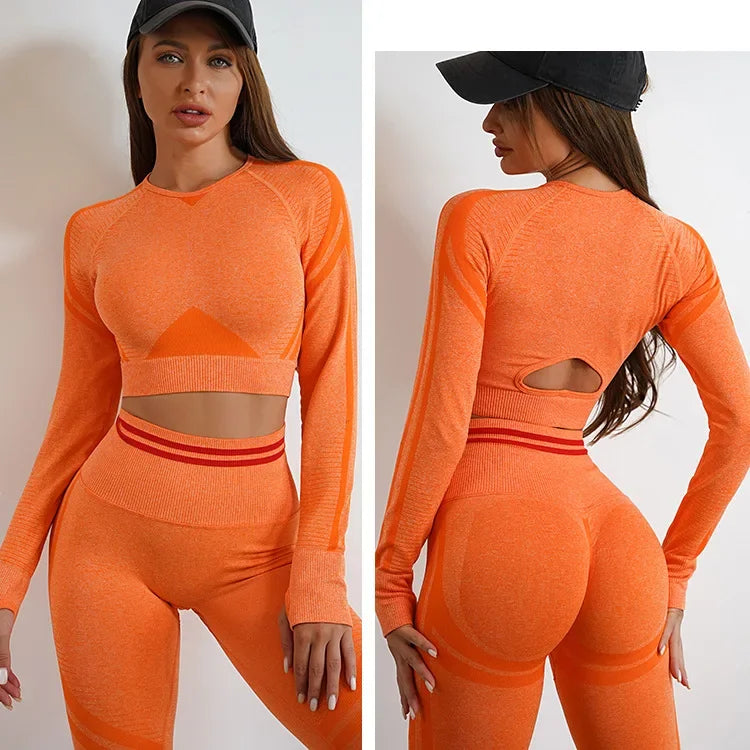 Women's 2-Piece Gym Set - Crop Top & Scrunch Leggings