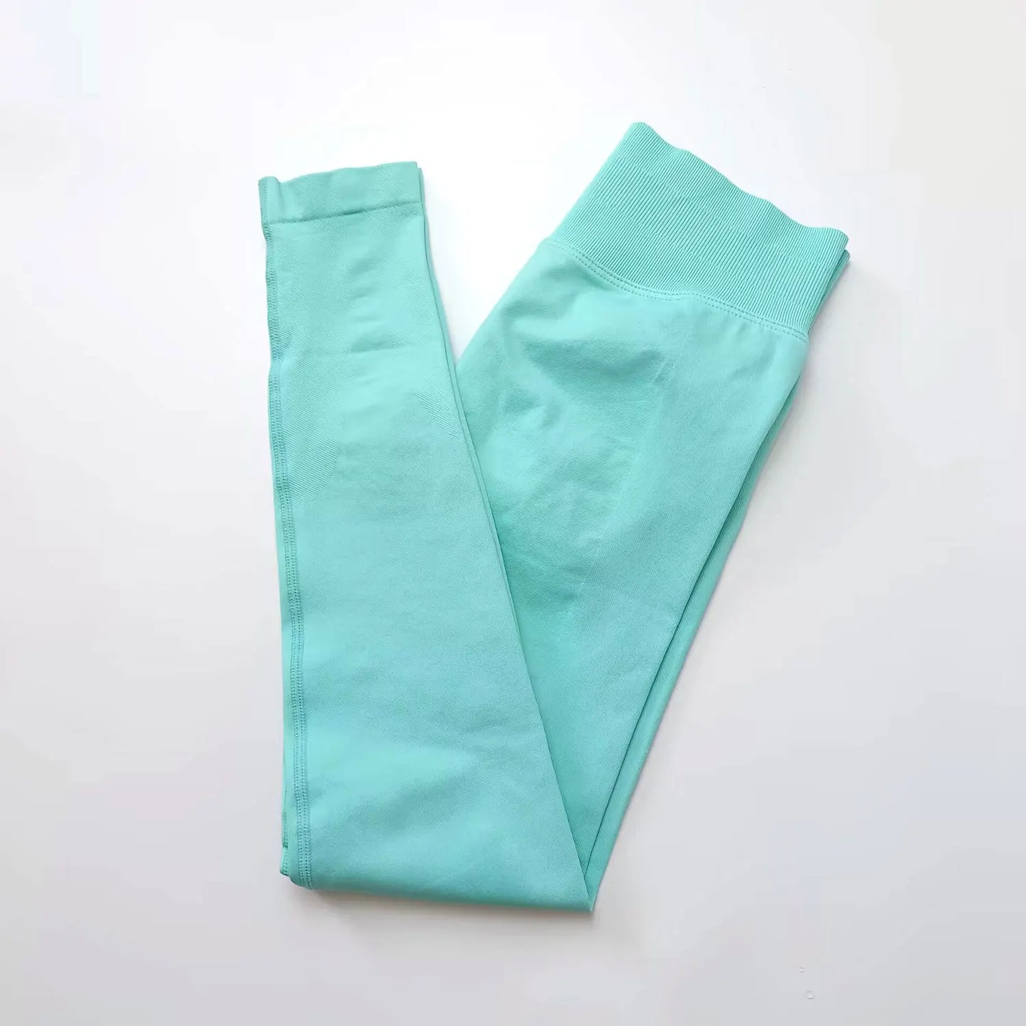 High-Impact Seamless Leggings - Scrunch Butt Design