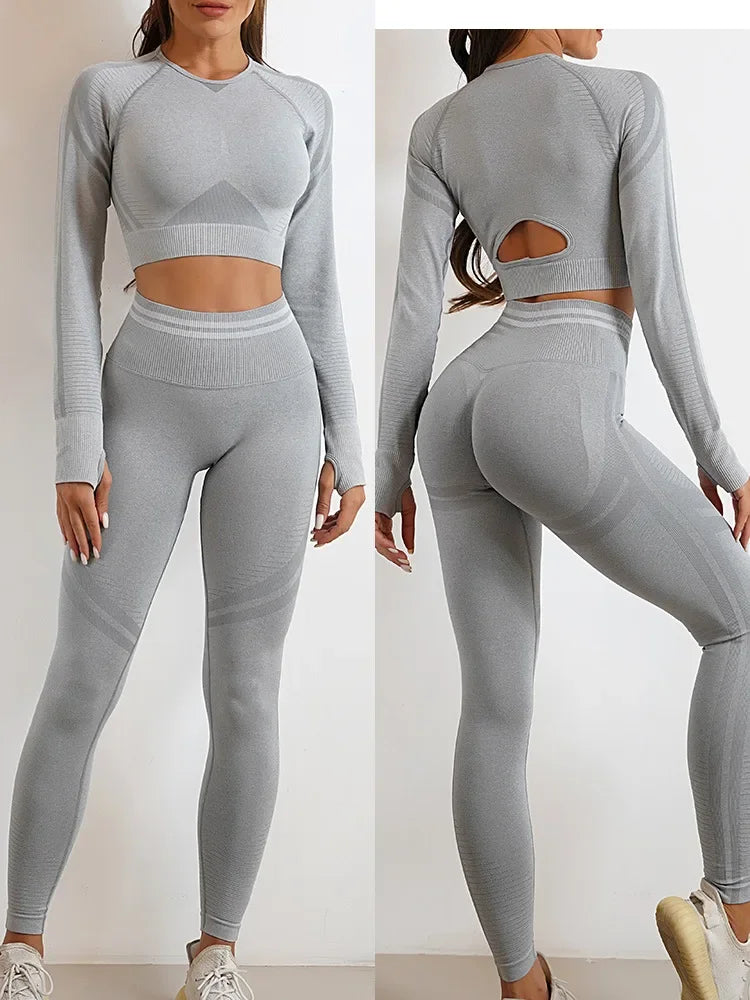 Women's 2-Piece Gym Set - Crop Top & Scrunch Leggings