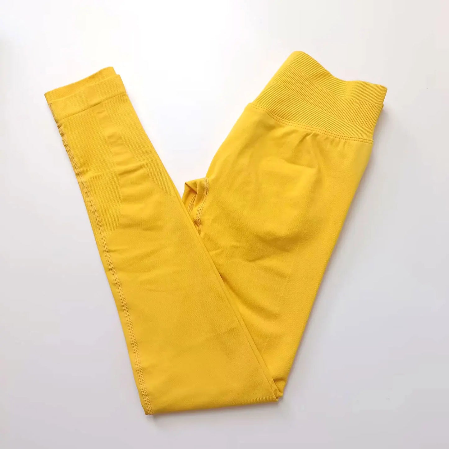 High-Impact Seamless Leggings - Scrunch Butt Design